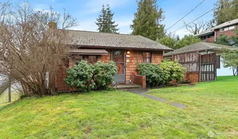 8902 30th Ave NW, Seattle, WA 98117