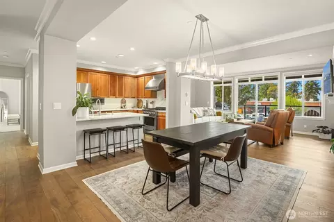 505 5th Ave S #205, Edmonds, WA 98020