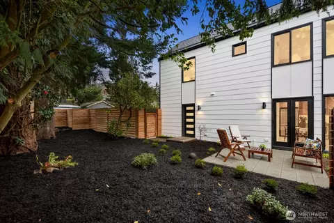 3622 48th Ave SW, Seattle, WA 98116