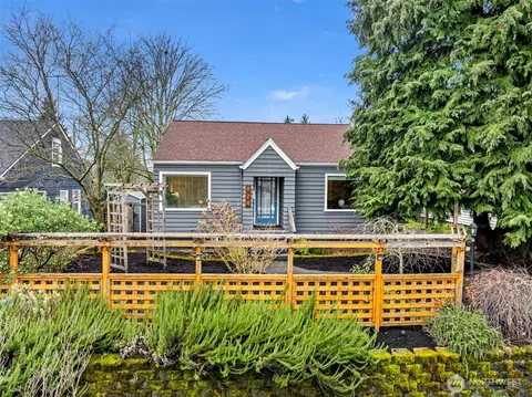 824 S State St, Tacoma, WA 98405