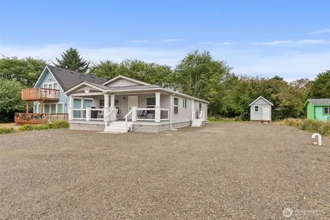 130 Pacific Blvd NW, Ocean Shores, WA 98569