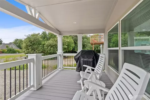 130 Pacific Blvd NW, Ocean Shores, WA 98569