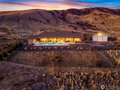 25 Sageland Rd, East Wenatchee, WA 98802