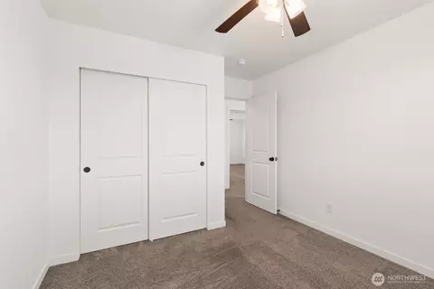 Bedroom - 405 Cardinal Ave, Winlock, WA 98596 photo 6 of 7