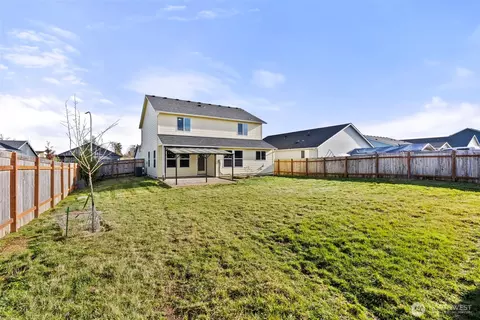 Exterior - 405 Cardinal Ave, Winlock, WA 98596 photo 7 of 8