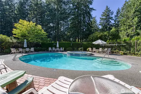 972 9th Cir, Fox Island, WA 98333