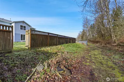 Exterior - 1116 Daffodil Ave NE, Orting, WA 98360 photo 5 of 7