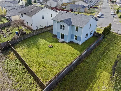 View/Area - 1116 Daffodil Ave NE, Orting, WA 98360 photo 2 of 6