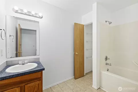 Bath - 1116 Daffodil Ave NE, Orting, WA 98360 photo 3 of 3
