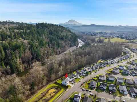 View/Area - 1116 Daffodil Ave NE, Orting, WA 98360 photo 3 of 6