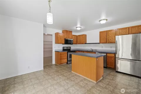 Kitchen - 1116 Daffodil Ave NE, Orting, WA 98360 photo 2 of 2