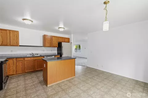 Kitchen - 1116 Daffodil Ave NE, Orting, WA 98360 photo 1 of 2