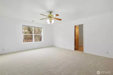 Bedroom - 1116 Daffodil Ave NE, Orting, WA 98360 photo 3 of 6