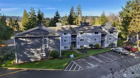 14206 NE 181st Pl #L-305, Woodinville, WA 98072