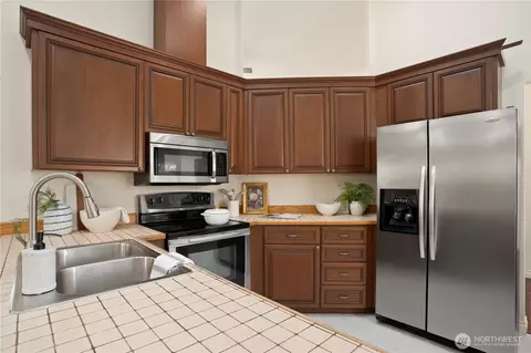 Kitchen - 13631 55th Dr SE, Everett, WA 98208 photo 2 of 4