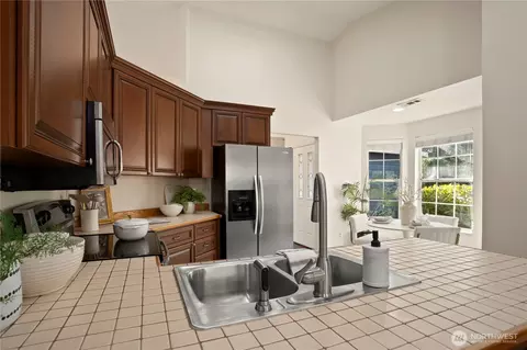 Kitchen - 13631 55th Dr SE, Everett, WA 98208 photo 3 of 4