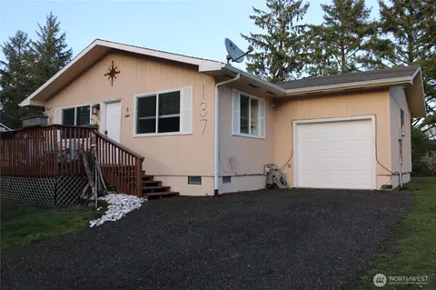 137 Spruce Loop SW, Ocean Shores, WA 98569