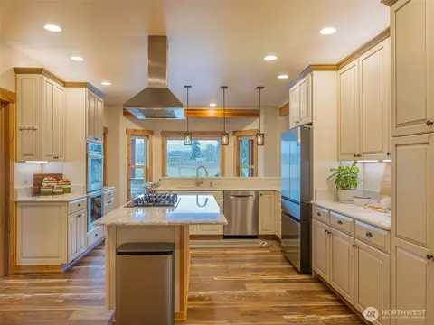Kitchen - 161 Sims Ln, Sequim, WA 98382 photo 2 of 4