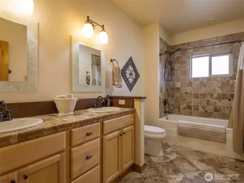 Bath - 161 Sims Ln, Sequim, WA 98382 photo 5 of 5