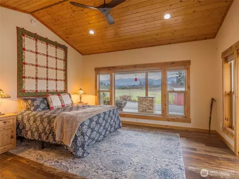 Bedroom - 161 Sims Ln, Sequim, WA 98382 photo 1 of 4