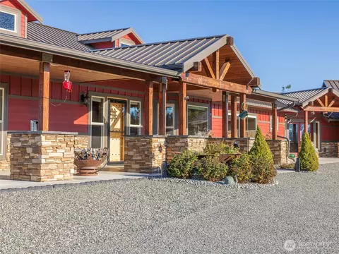 161 Sims Ln, Sequim, WA 98382