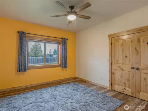Bedroom - 161 Sims Ln, Sequim, WA 98382 photo 4 of 4