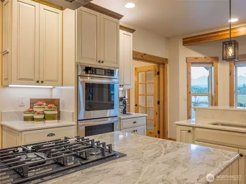 Kitchen - 161 Sims Ln, Sequim, WA 98382 photo 4 of 4