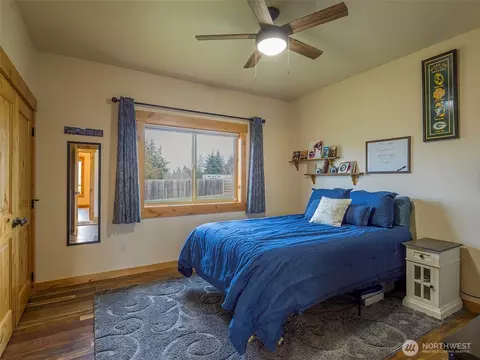 Bedroom - 161 Sims Ln, Sequim, WA 98382 photo 3 of 4