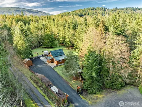 51 Landgrove Ln, Sequim, WA 98382