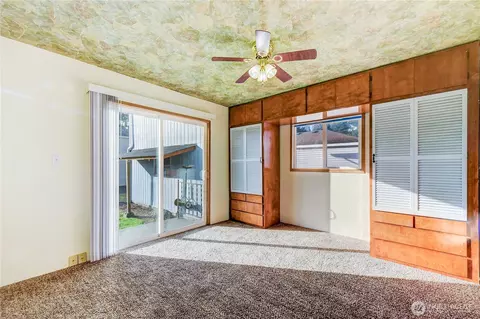 Bedroom - 1926 Monroe Ave, Everett, WA 98203 photo 6 of 7