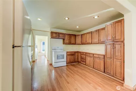 Kitchen - 1926 Monroe Ave, Everett, WA 98203 photo 1 of 3