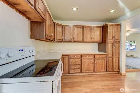 Kitchen - 1926 Monroe Ave, Everett, WA 98203 photo 3 of 3