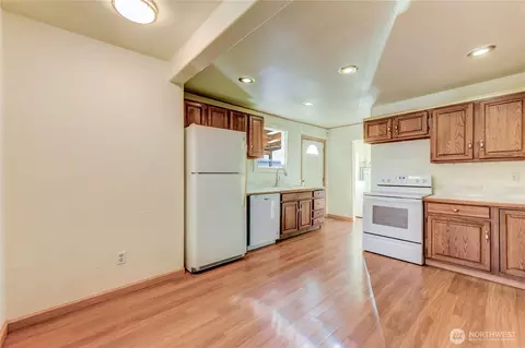 Kitchen - 1926 Monroe Ave, Everett, WA 98203 photo 2 of 3