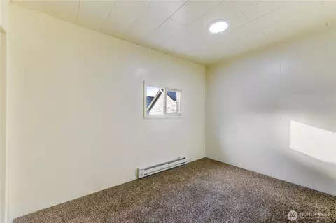 Bedroom - 1926 Monroe Ave, Everett, WA 98203 photo 5 of 7