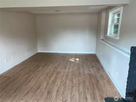 Living - 511 190th St E, Spanaway, WA 98387 photo 3 of 4