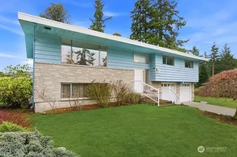23629 86th Ave W, Edmonds, WA 98026