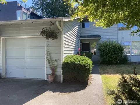 11752 Burke Ave N, Seattle, WA 98133