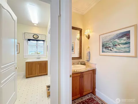 Bath - 103 E Seashore Ln, Sequim, WA 98382 photo 5 of 5