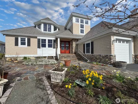 Exterior - 103 E Seashore Ln, Sequim, WA 98382 photo 4 of 7