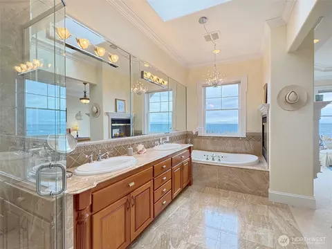 Bath - 103 E Seashore Ln, Sequim, WA 98382 photo 2 of 5