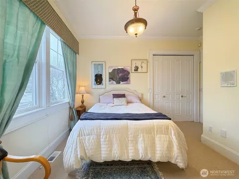Bedroom - 103 E Seashore Ln, Sequim, WA 98382 photo 1 of 6