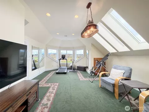 Living - 103 E Seashore Ln, Sequim, WA 98382 photo 5 of 6