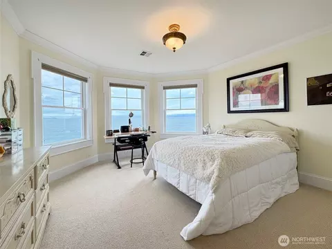 Bedroom - 103 E Seashore Ln, Sequim, WA 98382 photo 6 of 6