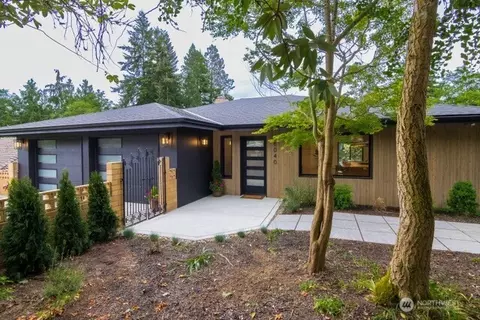 16040 36th Ave NE, Lake Forest Park, WA 98155