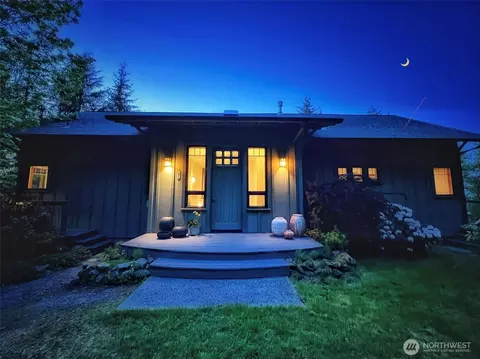 91 Coastline Dr, Olga, WA 98279