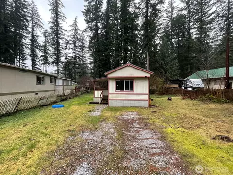 8540 Juniper Pl, Maple Falls, WA 98266