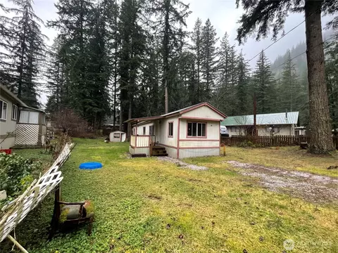 8540 Juniper Pl, Maple Falls, WA 98266 photo 2