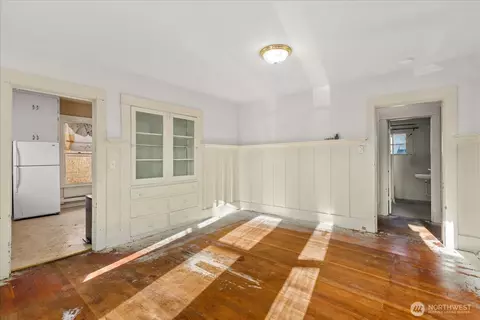 Living - 2432 Pine St #A, Everett, WA 98201 photo 7 of 9