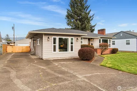 2824 Maple St, Longview, WA 98632