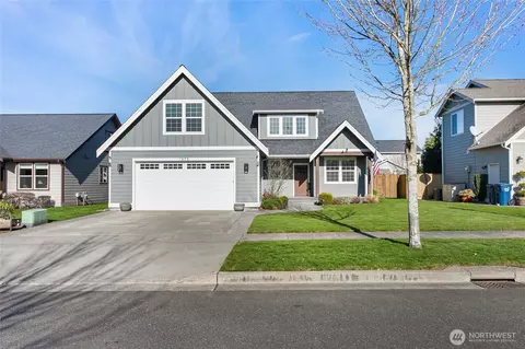 1979 Woodsman Dr, Lynden, WA 98264